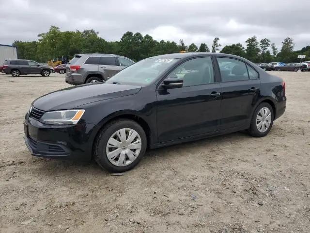3VWD17AJ5EM417372