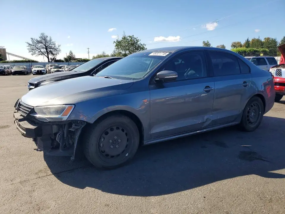 3VWD17AJ5EM420952