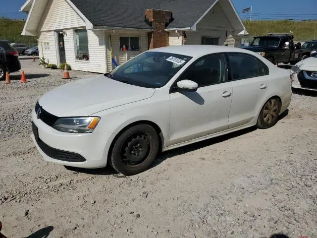 3VWD17AJ5EM422507