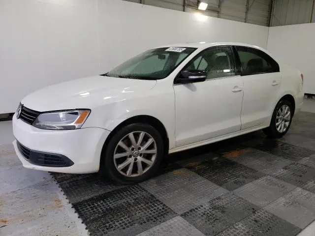 3VWD17AJ8EM329674