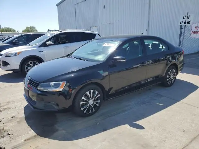 3VWD17AJ8EM424820