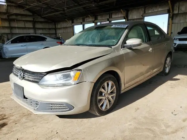 3VWD17AJ9EM240504