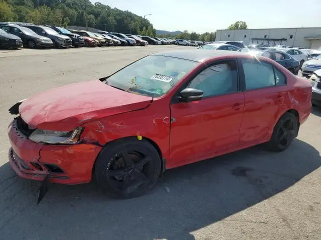 3VWD17AJ9JM247043