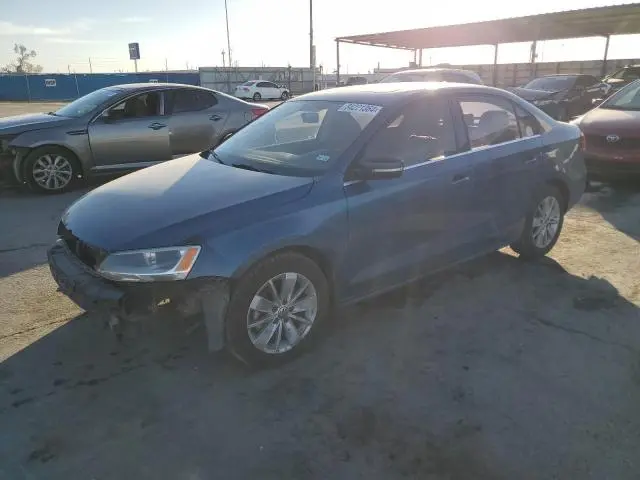 3VWD67AJ7GM208381