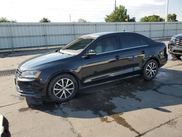 3VWDB7AJ5HM305821