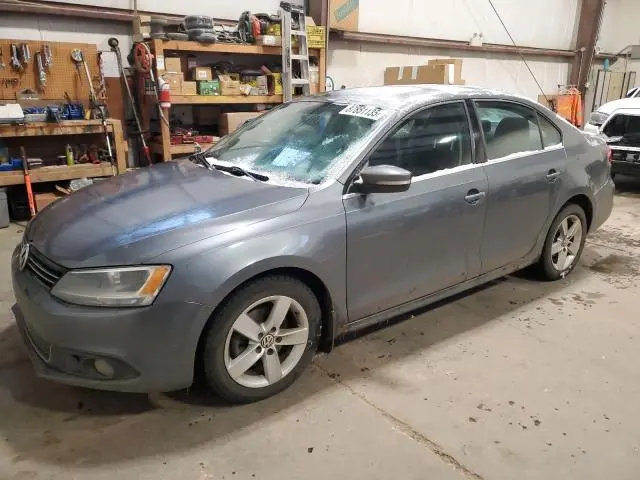 3VWDL7AJ2BM025004