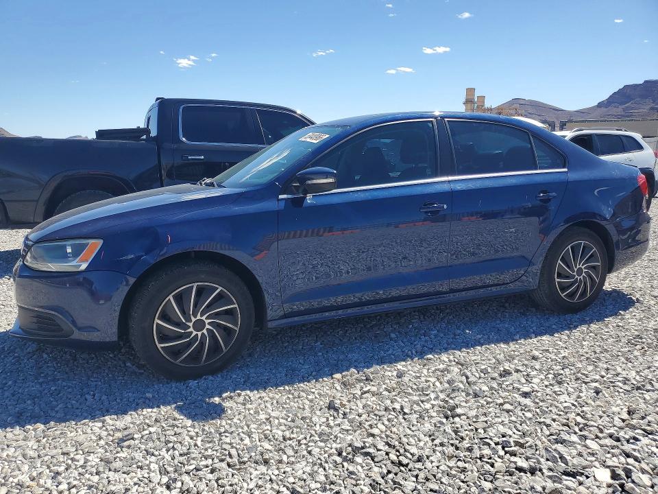3VWDP7AJ3DM213537