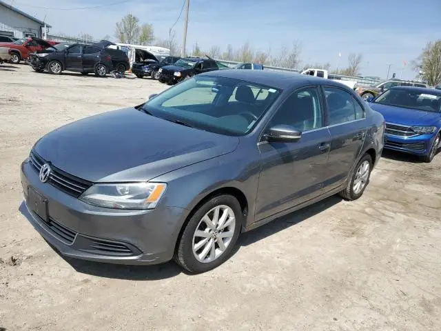 3VWDP7AJ8DM352028