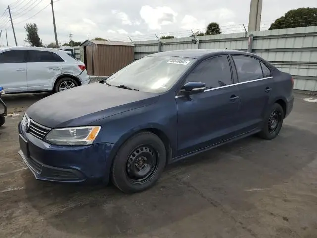 3VWDP7AJ8DM372215