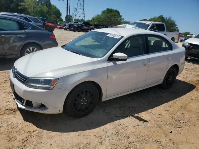 3VWDX7AJ0DM221837