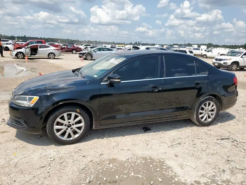 3VWDX7AJ2DM364210