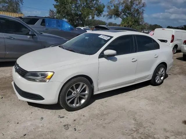 3VWDX7AJ5BM342165