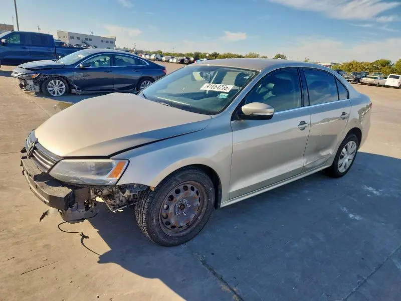3VWDX7AJ5DM213300