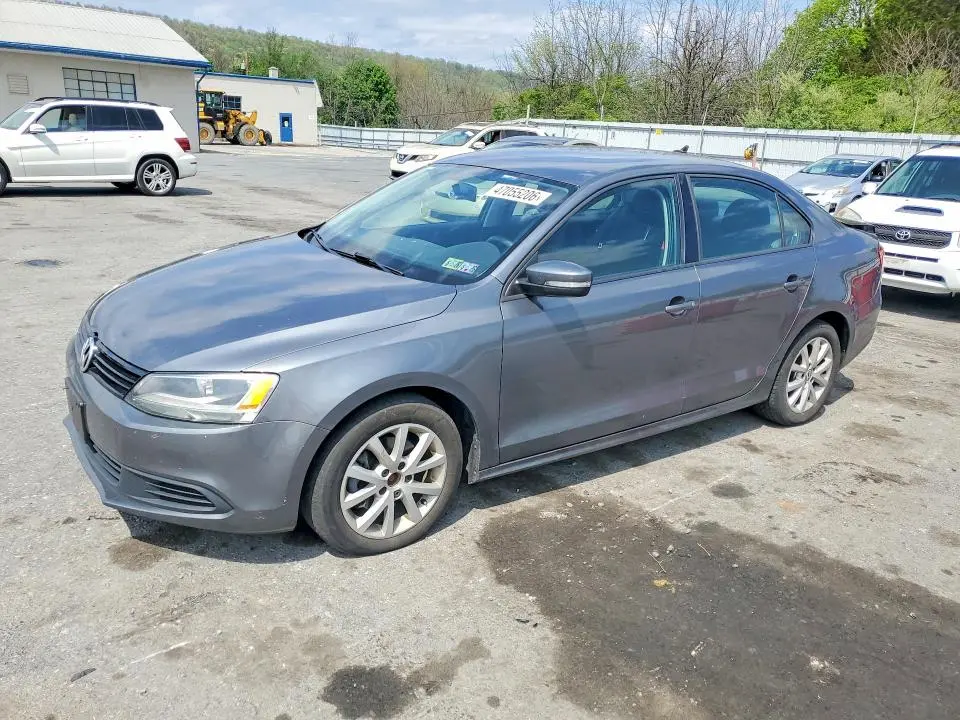 3VWDX7AJ6CM412824
