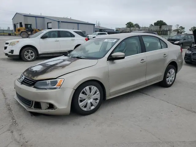 3VWDX7AJ6DM220028