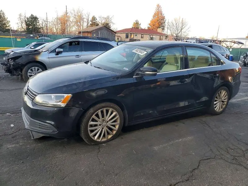 3VWDX7AJ7DM421582