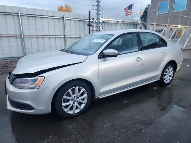 3VWDX7AJ8CM305807