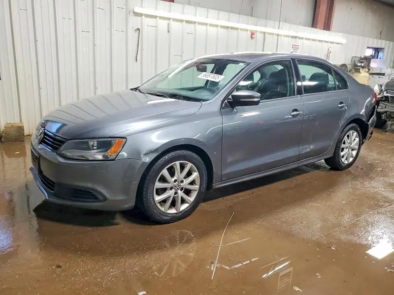 3VWDX7AJ9CM341294