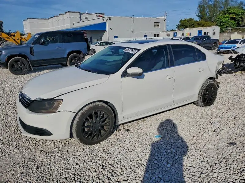 3VWDX7AJ9DM448590