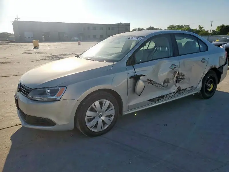 3VWDX7AJXCM341336