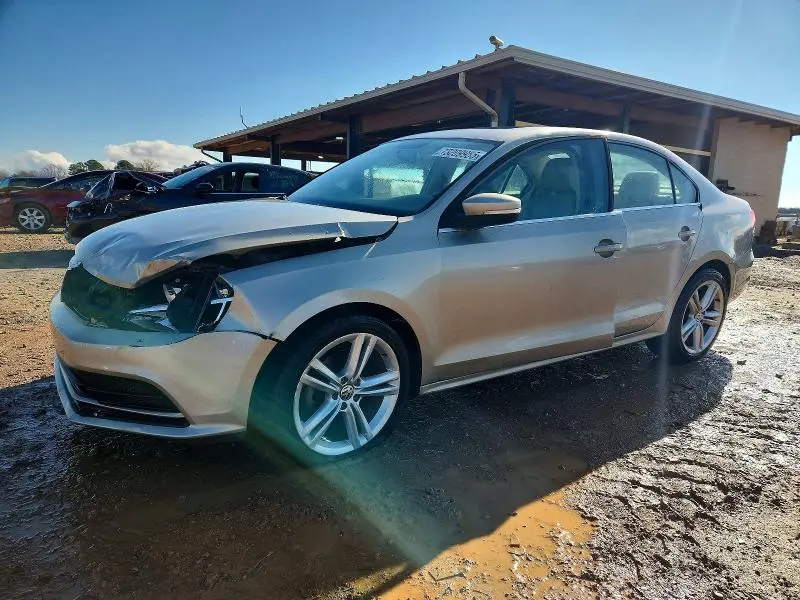 3VWLA7AJ9FM286735