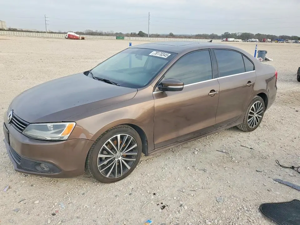 3VWLL7AJ0BM081809