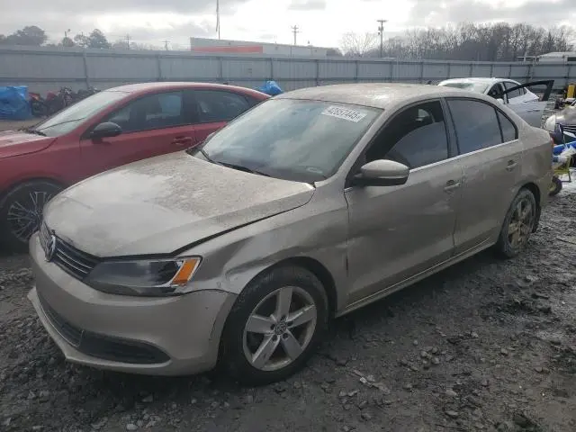 3VWLL7AJ0EM284381