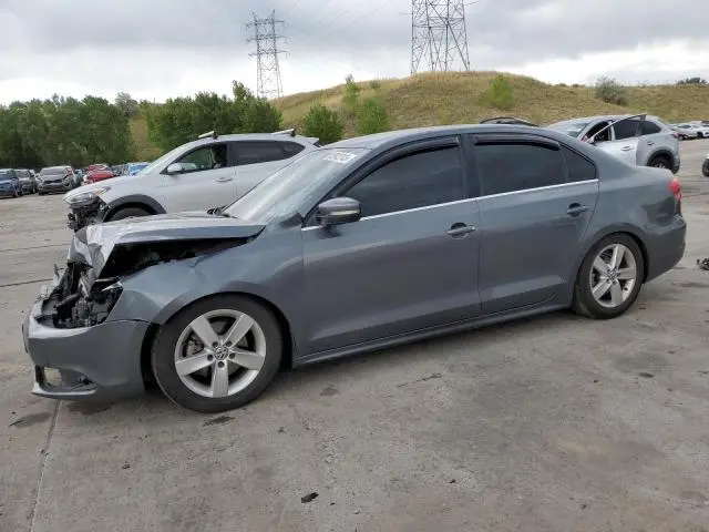 3VWLL7AJ0EM369009