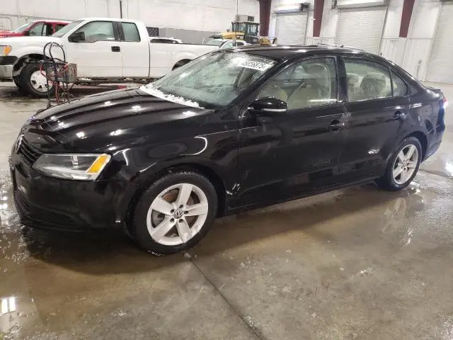 3VWLL7AJ1CM037271