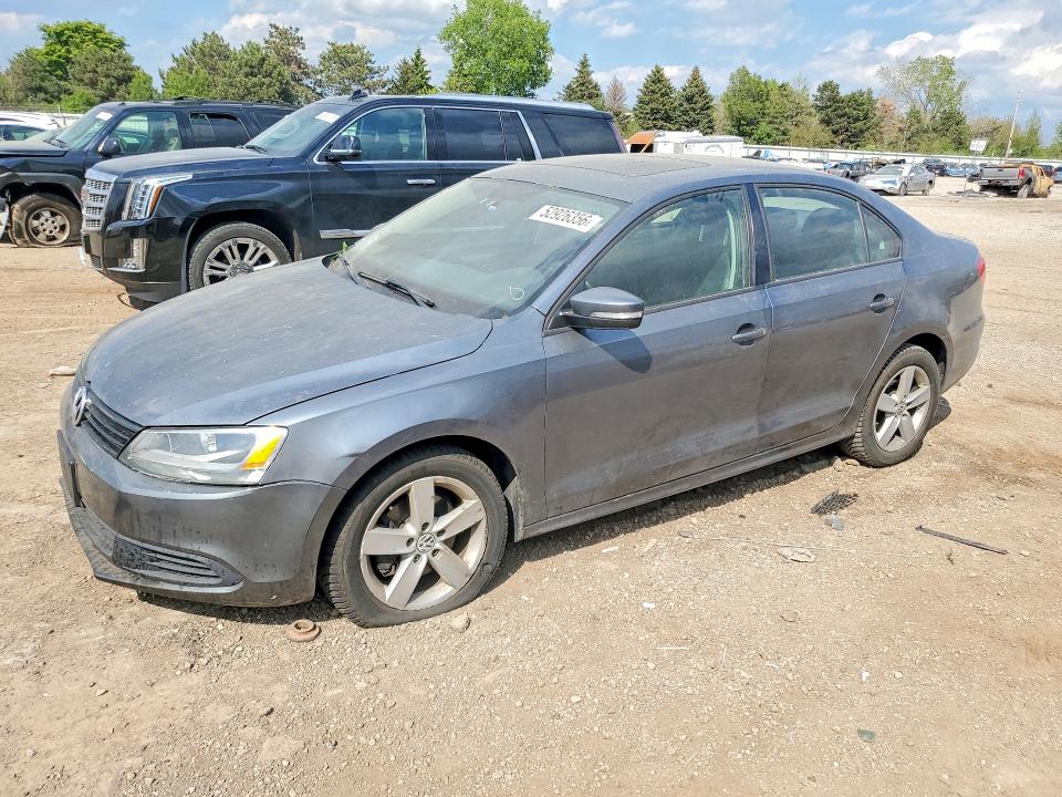 3VWLL7AJ1CM331110