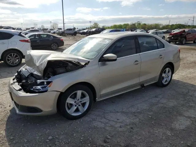 3VWLL7AJ1DM289572