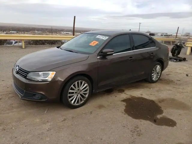 3VWLL7AJ1DM390126
