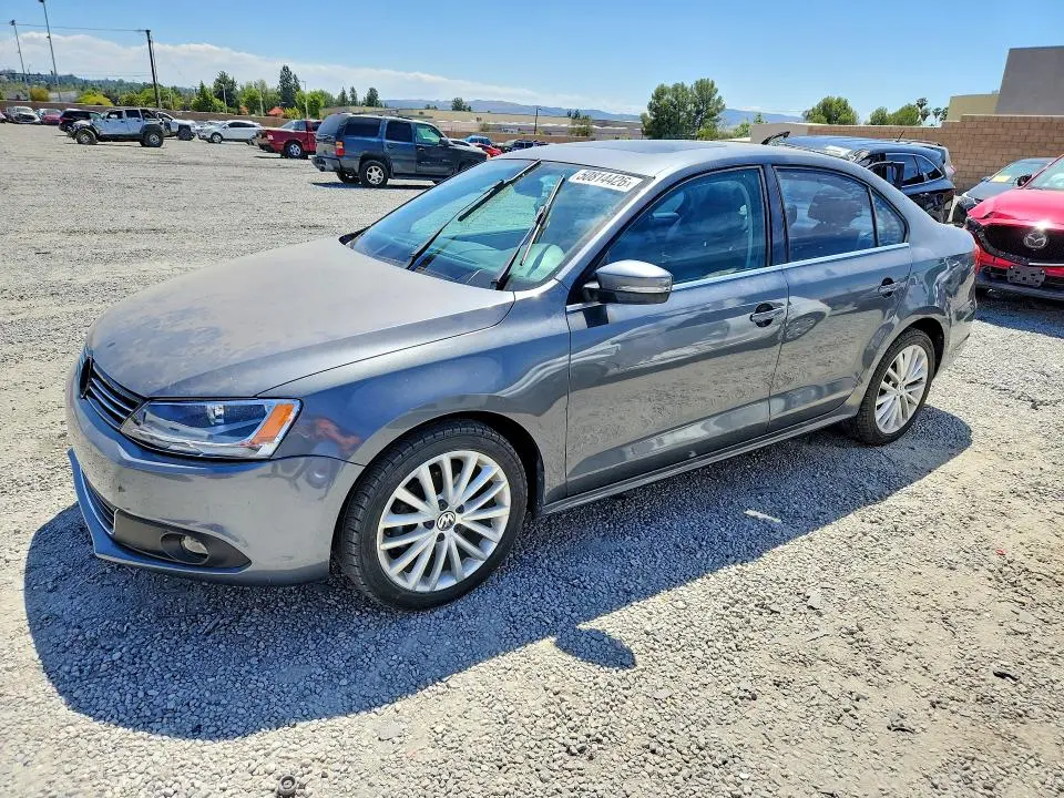 3VWLL7AJ1DM405286