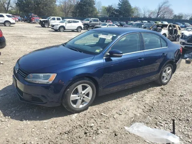 3VWLL7AJ1DM408026