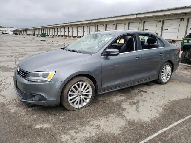 3VWLL7AJ1EM428536