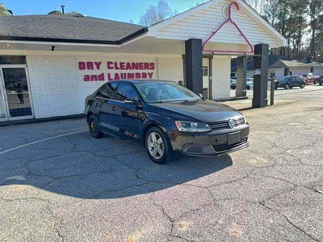 3VWLL7AJ2DM290732