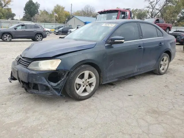 3VWLL7AJ2DM361024