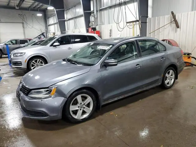 3VWLL7AJ3CM395763