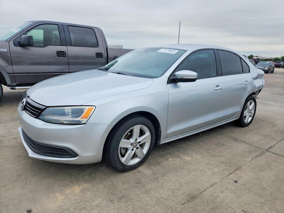 3VWLL7AJ3CM421780