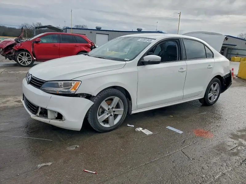 3VWLL7AJ3CM463883