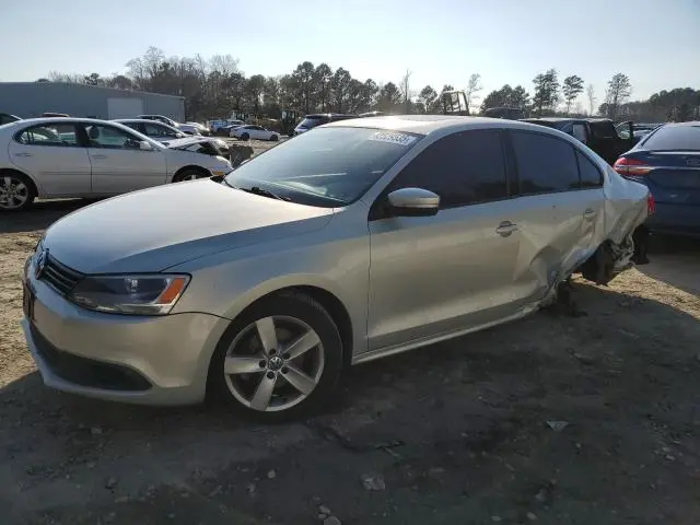 3VWLL7AJ4BM036677