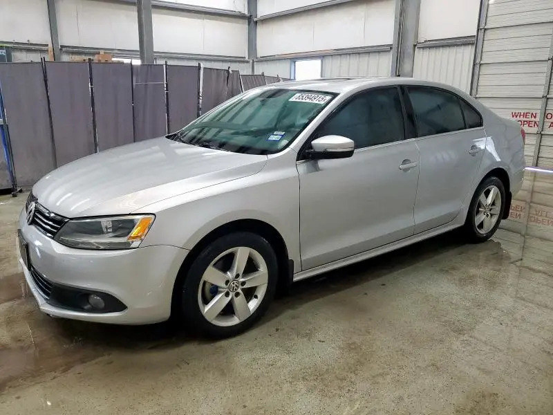 3VWLL7AJ4CM012168