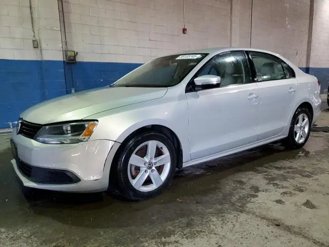 3VWLL7AJ4CM070863