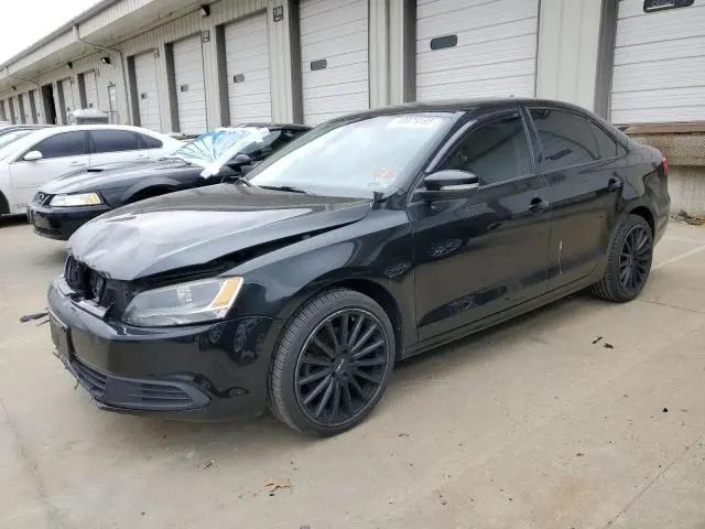 3VWLL7AJ4CM380687