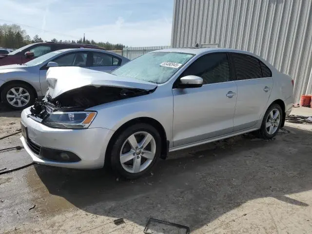 3VWLL7AJ4CM404759