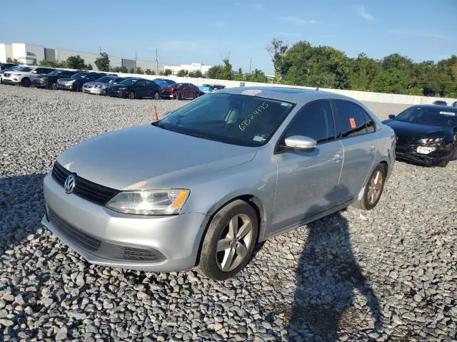 3VWLL7AJ4CM413221