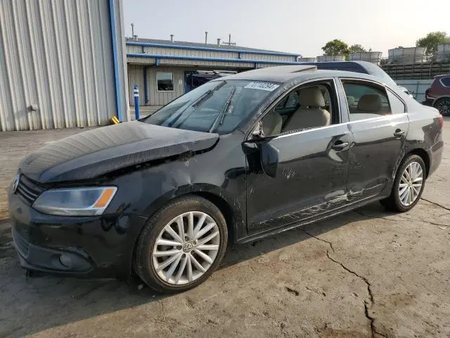 3VWLL7AJ4DM390072