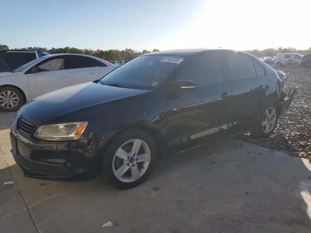 3VWLL7AJ5BM087704