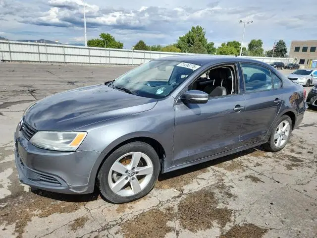 3VWLL7AJ5CM312298
