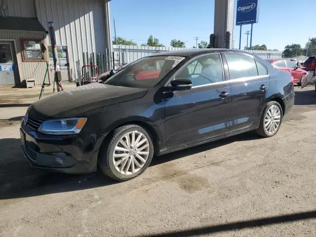 3VWLL7AJ5EM413196